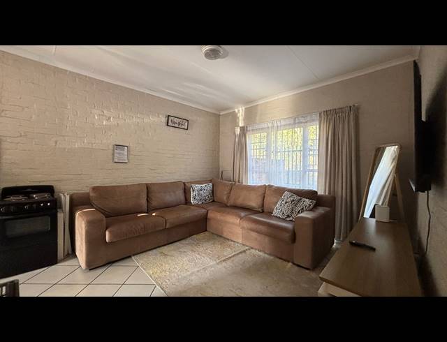 2 BEDROOM APARTMENT TO LET IN SONHEUWEL